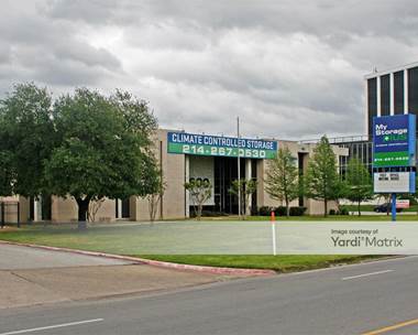 Storage Units for Rent available at 7600 John W Carpenter Fwy, Dallas, TX 75247