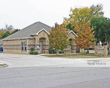 Storage Units for Rent available at 1404 West Pioneer Drive, Irving, TX 75061