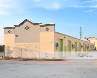Photo 2 of Extra Space Storage - 3831 FM 2181, Corinth, TX
