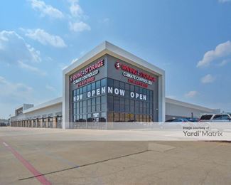 Photo 1 of Irving Self Storage - 555 West Airport Fwy, Irving, TX