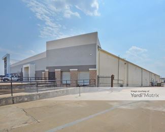 Photo 3 of Irving Self Storage - 555 West Airport Fwy, Irving, TX