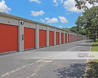 Photo 4 of Public Storage - 8305 Ulmerton Road, Largo, FL