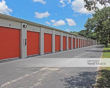 Storage Units for Rent available at 8305 Ulmerton Road, Largo, FL 33771
