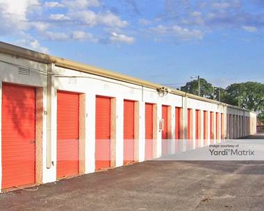 Storage Units for Rent available at 13611 North 15th Street, Tampa, FL 33613