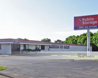Photo 1 of Public Storage - 4500 34th Street North, Saint Petersburg, FL