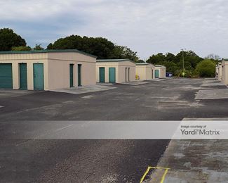 Photo 4 of Extra Space Storage - 601 South Falkenburg Road, Tampa, FL