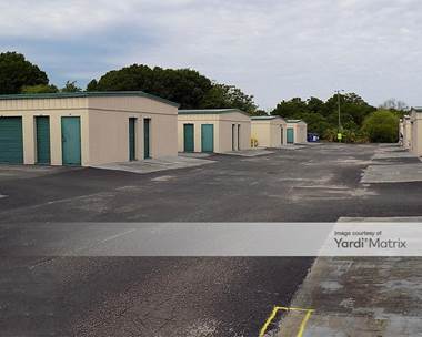 Storage Units for Rent available at 601 South Falkenburg Road, Tampa, FL 33619