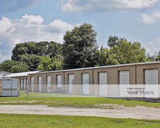 Photo 2 of Extra Space Storage - 1012 US-92, Auburndale, FL