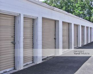 Photo 2 of People-s Choice Storage - 2108 Jelane Drive, Valrico, FL