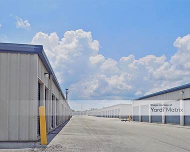 Storage Units for Rent available at 700 Highway 17, Eagle Lake, FL 33839