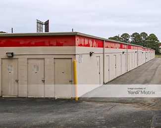 Photo 3 of Storage Rentals of America - 7201 Interstate 30, Little Rock, AR
