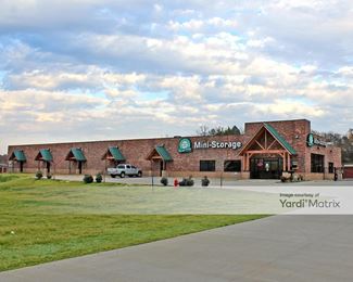 Photo 3 of Hogan-Dave Ward Storage Center - 760 South Hogan Lane, Conway, AR