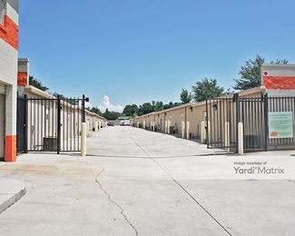 Photo 2 of Personal Mini Storage - 15635 State Highway 50, Clermont, FL