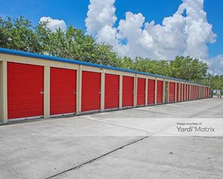 Photo 2 of Storage King USA - 995 North Highway 27, Minneola, FL