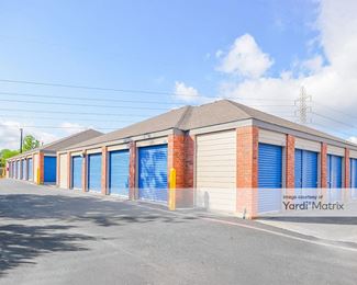 Photo 4 of Public Storage - 3425 Thousand Oaks Drive, San Antonio, TX
