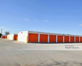 Photo 2 of Extra Space Storage - 9018 Poteet Jourdanton Fwy, San Antonio, TX