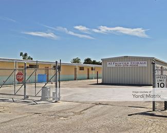 Photo 5 of CubeSmart Self Storage - 2021 West Kingsbury Street, Seguin, TX