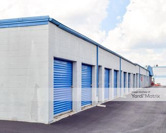 Photo 3 of Your Storage Place - 6414 San Pedro Avenue, San Antonio, TX