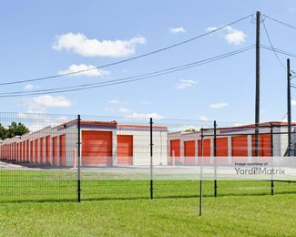 Photo 2 of Public Storage - 10652 North Interstate Highway 35, San Antonio, TX