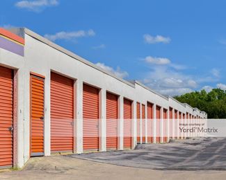 Photo 3 of Public Storage - 10652 North Interstate Highway 35, San Antonio, TX