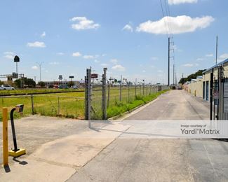 Photo 4 of Watson-Taylor Self Storage - 6730 Fairdale Drive, San Antonio, TX