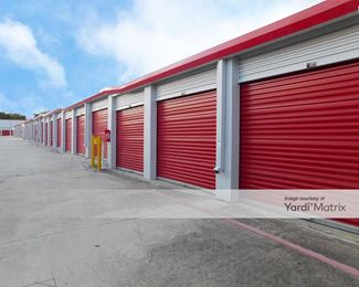 Photo 2 of iStorage - 9031 Huebner Road, San Antonio, TX