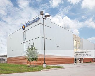 Photo 1 of Storage King USA - 13806 Galm Road, San Antonio, TX