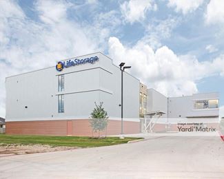 Photo 3 of Storage King USA - 13806 Galm Road, San Antonio, TX