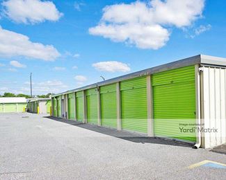 Photo 2 of Extra Space Storage - 4650 South Semoran Blvd, Orlando, FL