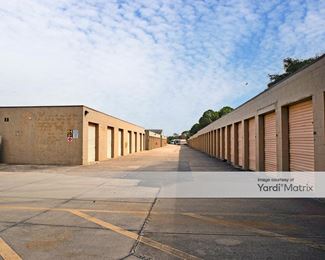 Photo 2 of Extra Space Storage - 6005 North Wickham Road, Melbourne, FL