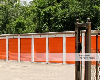 Photo 3 of Public Storage - 8226 South US Highway 17/92, Fern Park, FL