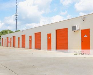 Photo 2 of Public Storage - 108 West Main Street, Apopka, FL