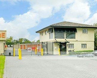 Photo 1 of iStorage - 13440 West Colonial Drive, Winter Garden, FL