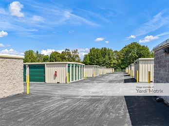 Photo 2 of A-Verdi Self Storage - 8530 Henry Clay Blvd, Clay, NY