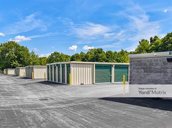Photo 4 of A-Verdi Self Storage - 8530 Henry Clay Blvd, Clay, NY