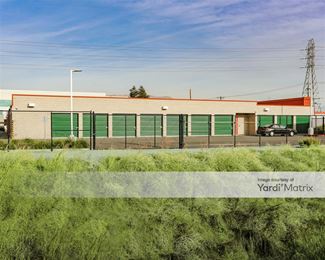 Photo 2 of StorQuest Self Storage - 985 Montague Expwy, Milpitas, CA