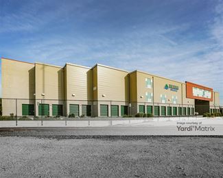 Photo 3 of StorQuest Self Storage - 985 Montague Expwy, Milpitas, CA