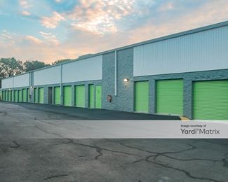 Photo 3 of Extra Space Storage - 2700 Whitney Place, District Heights, MD