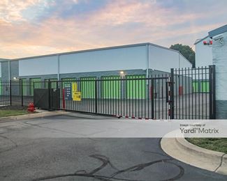 Photo 5 of Extra Space Storage - 2700 Whitney Place, District Heights, MD