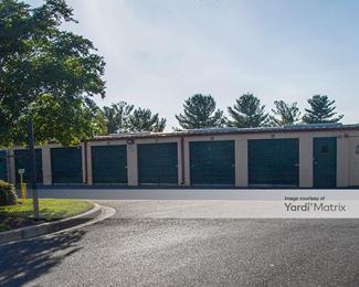 Photo 4 of Security Public Storage - 1 Metropolitan Grove Road, Gaithersburg, MD