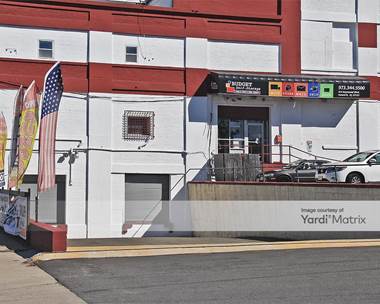 Storage Units for Rent available at 414 Raymond Blvd, Newark, NJ 07105