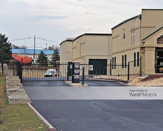 Photo 4 of Moove In Self Storage - 178 North Church Road, Franklin, NJ