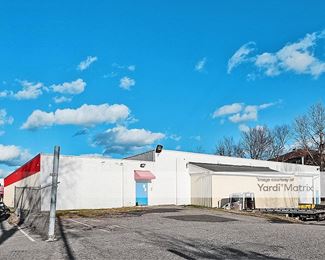 Photo 3 of Store Space Self Storage - 380 US Hwy 46, Totowa, NJ