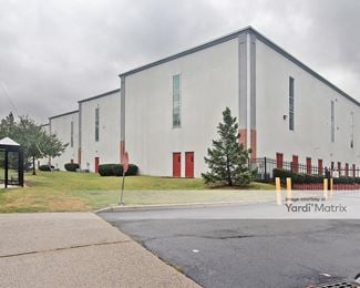 Photo 2 of Manhattan Mini Storage - 250 Flanagan Way, Secaucus, NJ