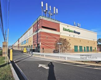 Photo 3 of Extra Space Storage - 74 State Route 17, Hasbrouck Heights, NJ