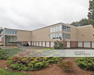 Photo 4 of Lock Up Self Storage, The - 305 Eisenhower Pkwy, Livingston, NJ