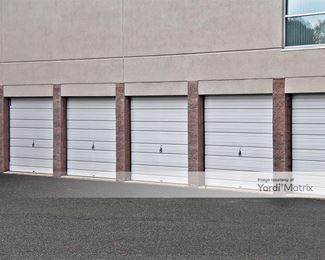 Photo 5 of Lock Up Self Storage, The - 305 Eisenhower Pkwy, Livingston, NJ