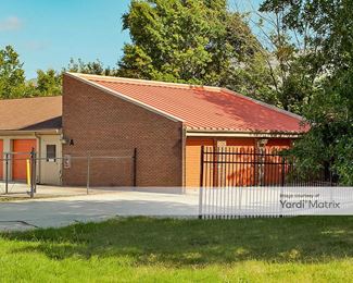 Photo 4 of Public Storage - 466 Herndon Pkwy, Herndon, VA