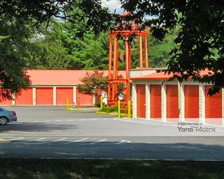 Photo 4 of Public Storage - 1751 Old Meadow Road, McLean, VA