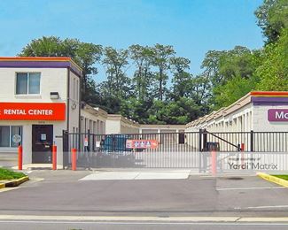 Photo 2 of Public Storage - 4312 Ravensworth Road, Annandale, VA